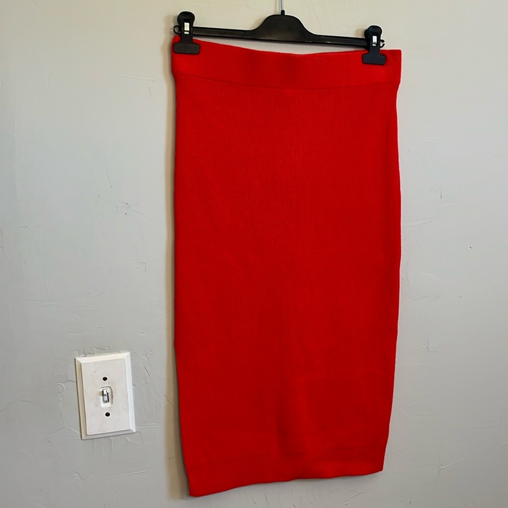 White and Warren  new with tags red size medium skirt